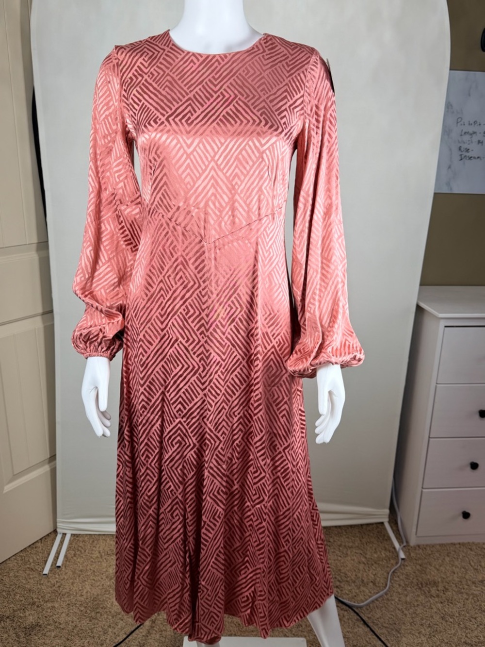 Closet London Midi Dress US 4 Rose Geometric Jacquard Long Sleeve